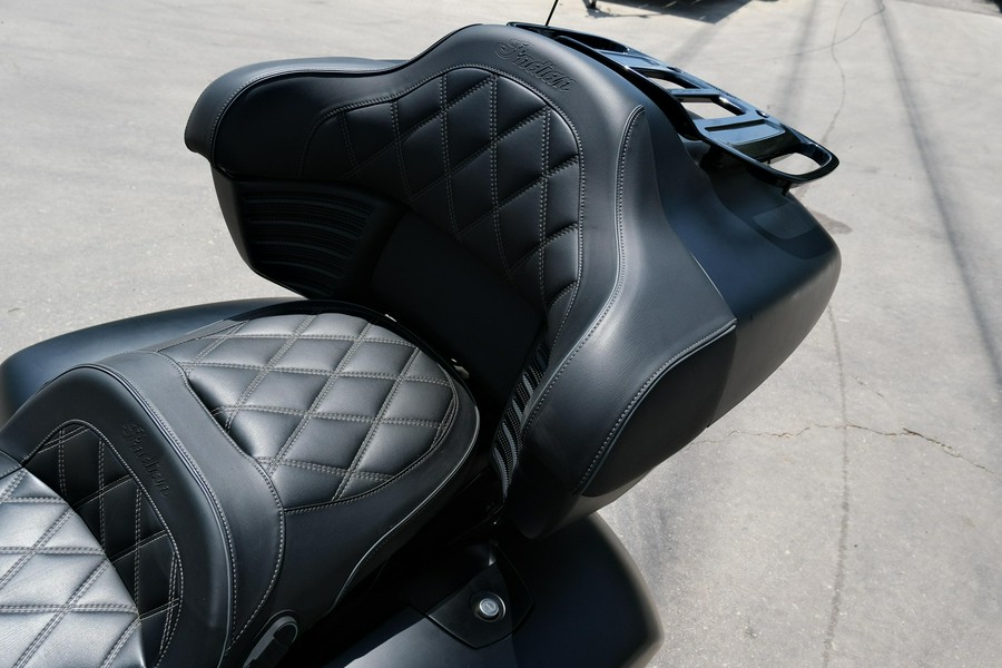 2023 INDIAN MOTORCYCLE PURSUIT DARK HORSE