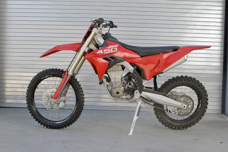 2026 Ducati Desmo450 EDX