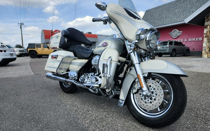 2008 Harley-Davidson CVO™ Screamin' Eagle® Ultra Classic® Electra Glide®