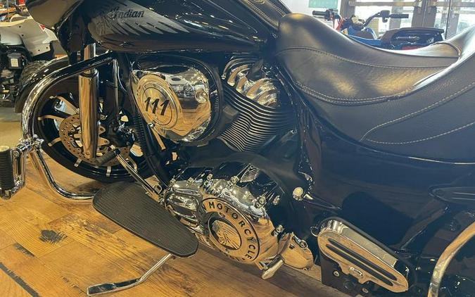 2017 Indian Motorcycle® Chieftain® Limited Thunder Black