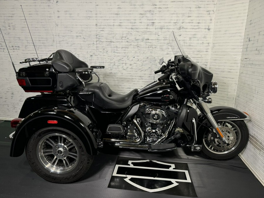 2013 Harley-Davidson Tri Glide™ Ultra Classic® in Immaculate Condition!