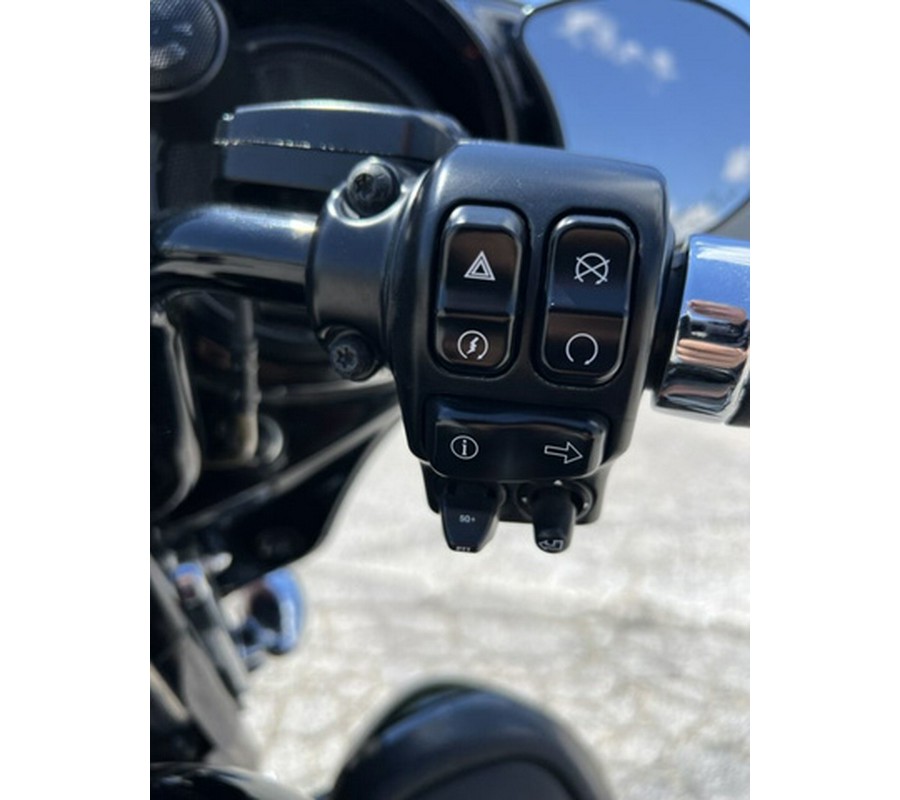 2017 Harley-Davidson FLHXSE - CVO Street Glide