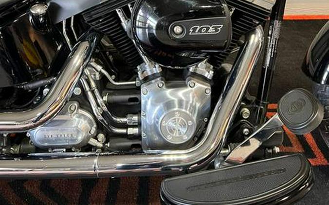 2016 Harley-Davidson® FLS - Softail Slim®