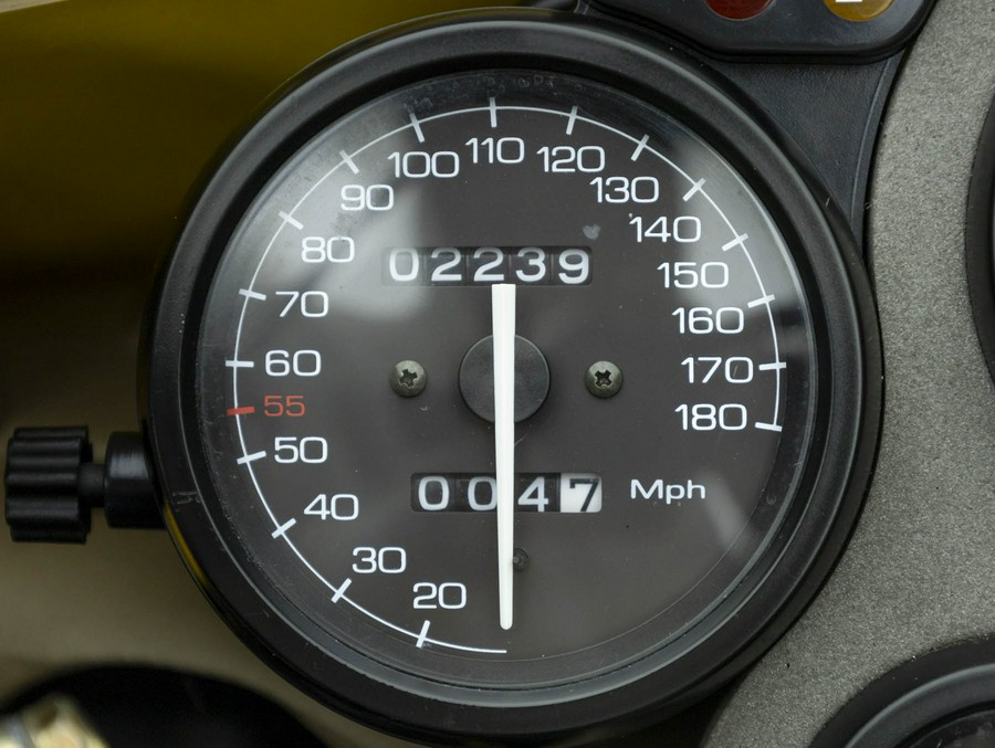 1999 DUCATI 748 DESMOTO