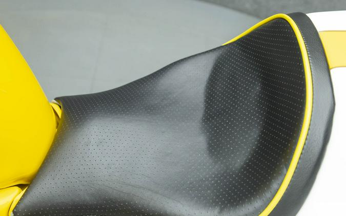 1999 DUCATI 748 DESMOTO