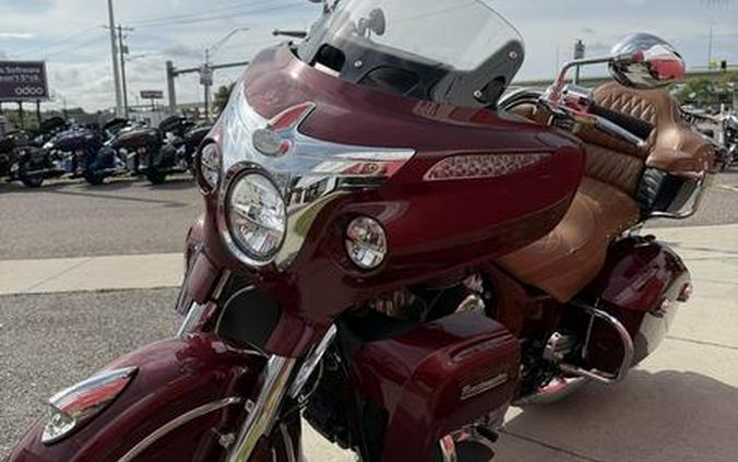 2020 Indian Motorcycle® Roadmaster® Burgundy Metallic
