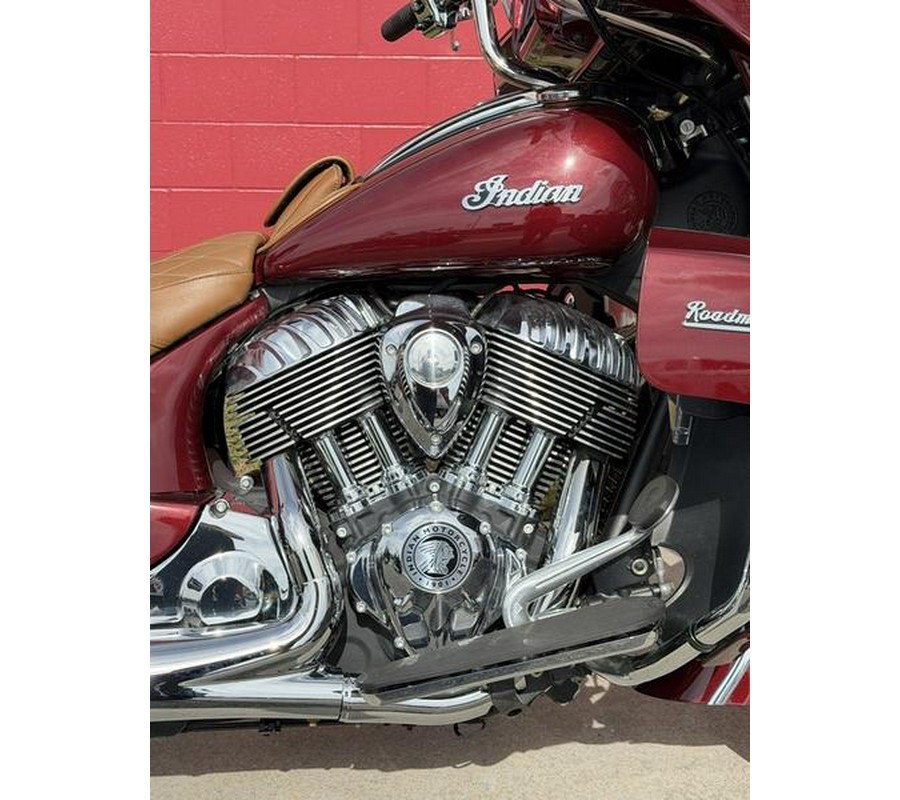 2020 Indian Motorcycle® Roadmaster® Burgundy Metallic