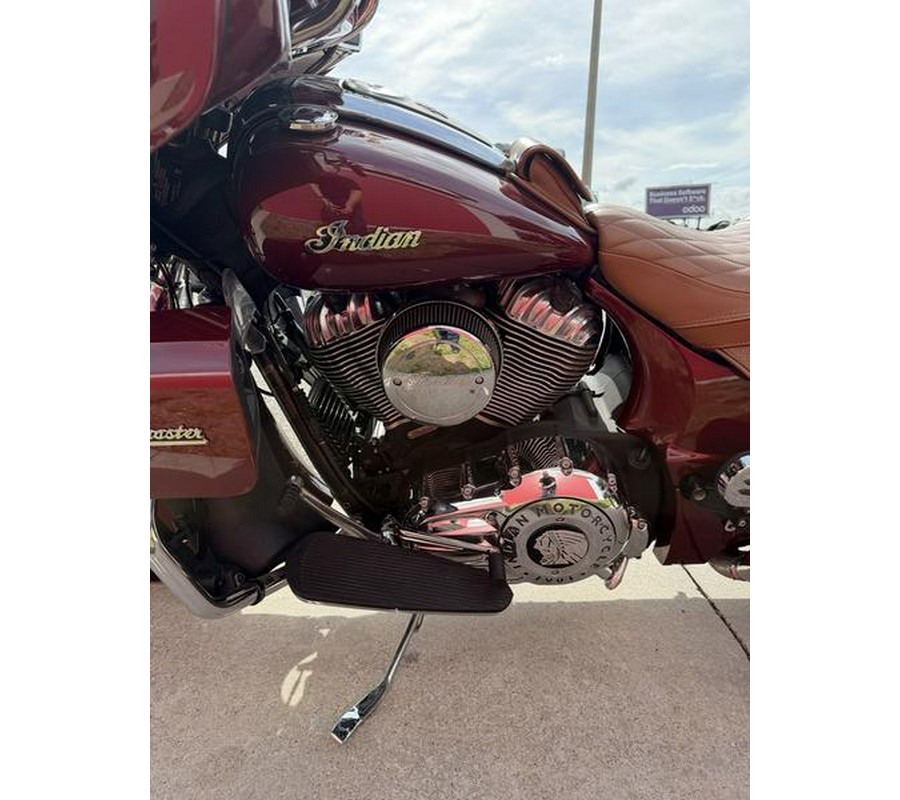 2020 Indian Motorcycle® Roadmaster® Burgundy Metallic