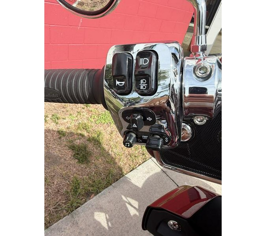 2020 Indian Motorcycle® Roadmaster® Burgundy Metallic