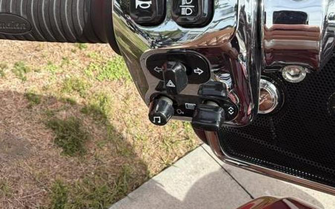 2020 Indian Motorcycle® Roadmaster® Burgundy Metallic