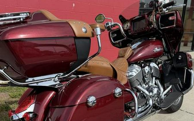 2020 Indian Motorcycle® Roadmaster® Burgundy Metallic