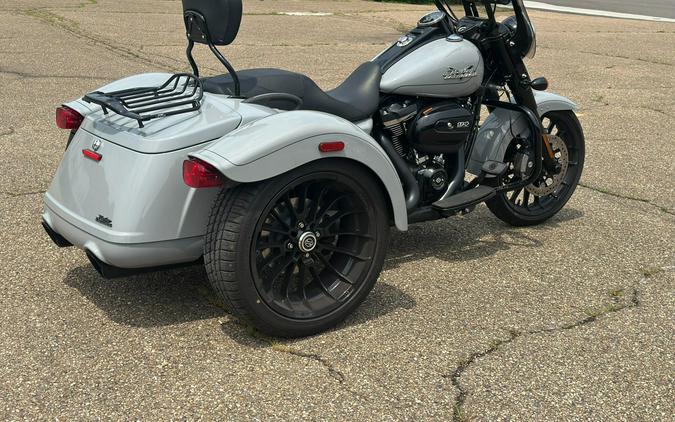 2024 FLRT Freewheeler