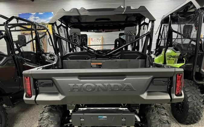 2023 Honda Pioneer 1000-6 Deluxe Crew