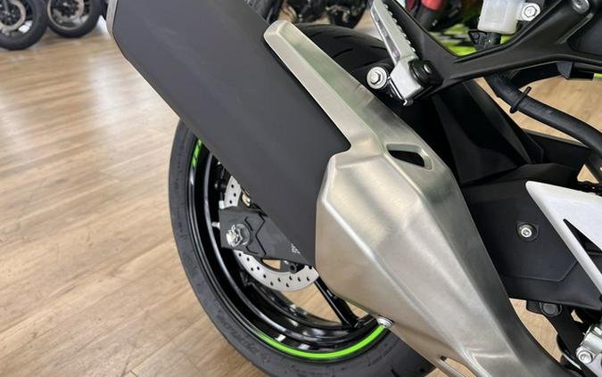2025 Kawasaki Ninja 500 KRT Edition