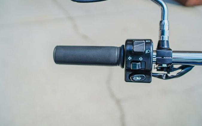 2026 Kawasaki Vulcan 900 Classic