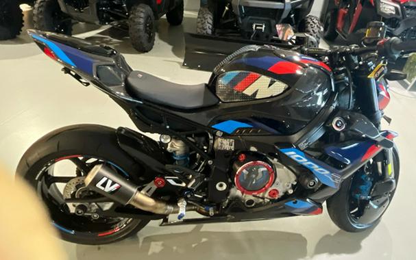 2023 BMW M 1000 R