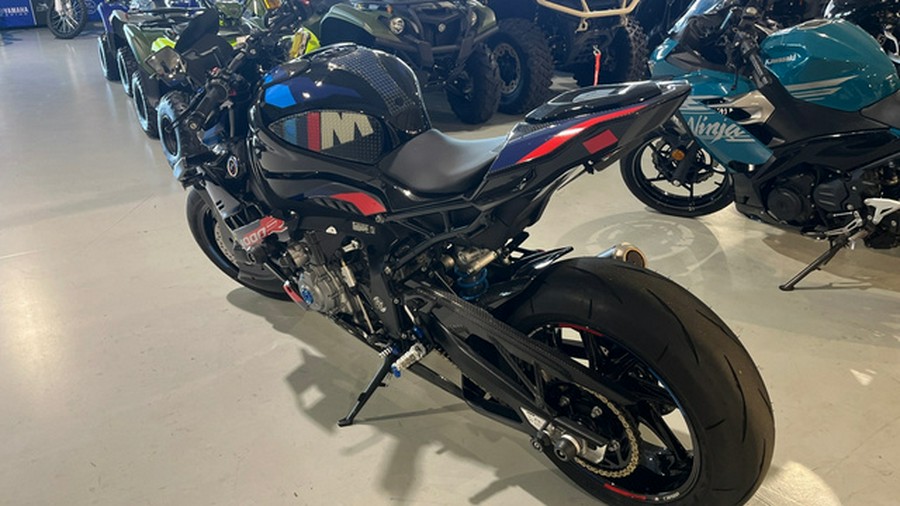 2023 BMW M 1000 R