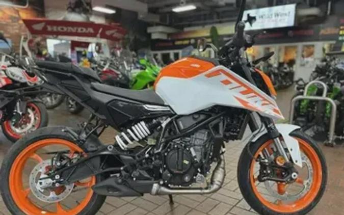 New 2024 KTM 250 DUKE