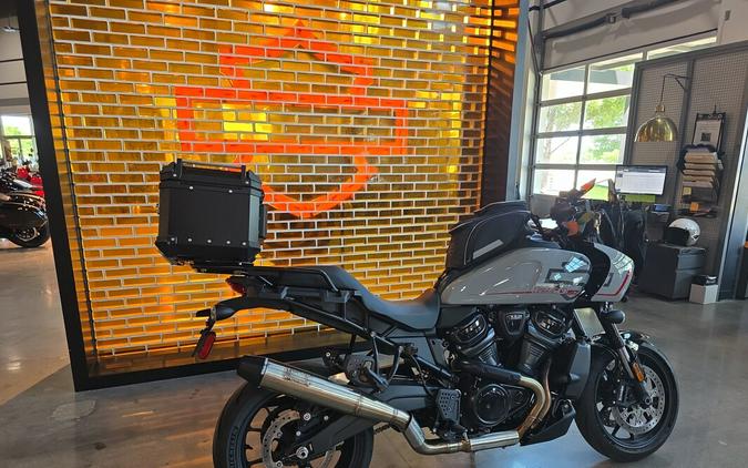 RA1250ST 2025 Pan America® 1250 ST