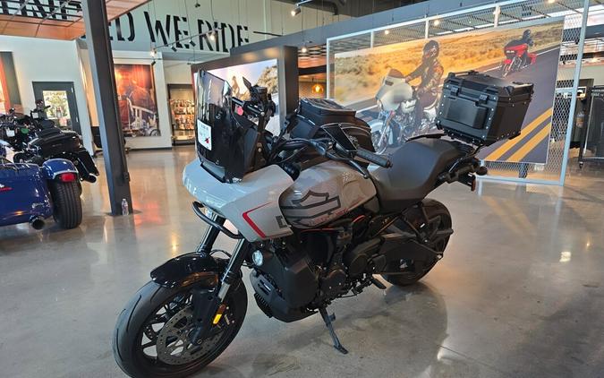 RA1250ST 2025 Pan America® 1250 ST