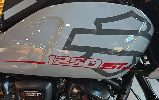 RA1250ST 2025 Pan America® 1250 ST