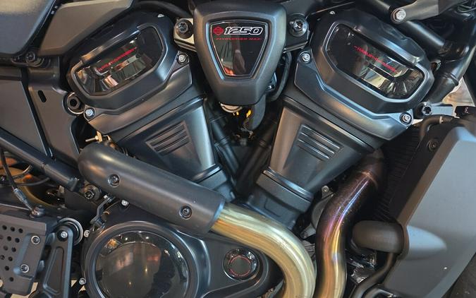 RA1250ST 2025 Pan America® 1250 ST