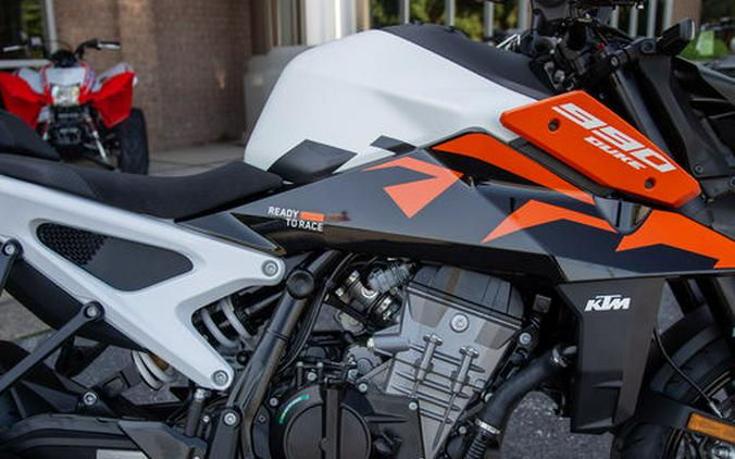 2027 KTM 990 Duke