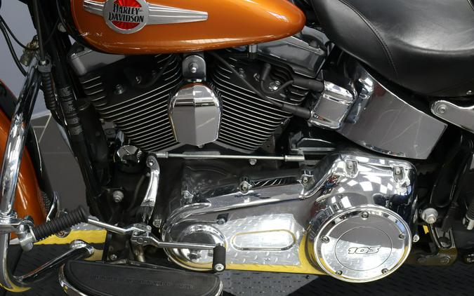 2016 Harley-Davidson® Heritage Softail® Classic Two-Tone Amber Whiskey/Vivid Black
