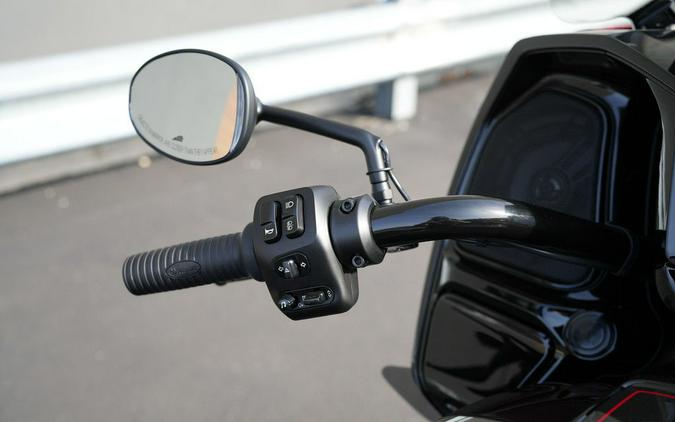 2026 Indian Motorcycle® Indian Challenger 125th Anniversary Edition 125th Anniversary Red with Blac