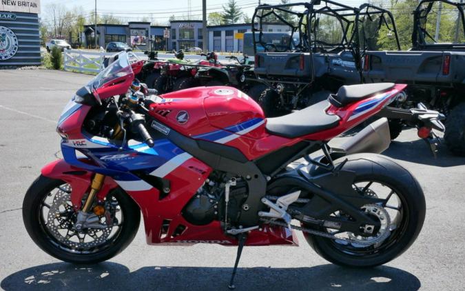 2026 Honda CBR1000RR-R Fireblade SP