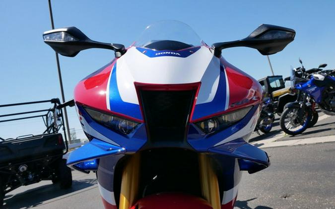 2026 Honda CBR1000RR-R Fireblade SP