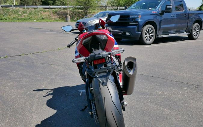 2026 Honda CBR1000RR-R Fireblade SP