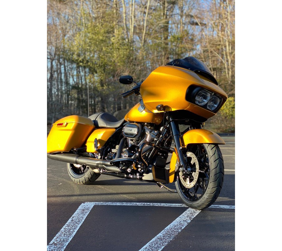 2023 HarleyDavidson Road Glide Special Prospect Gold / Vivid Black