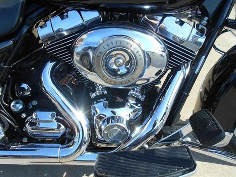 2010 Harley-Davidson Road King®