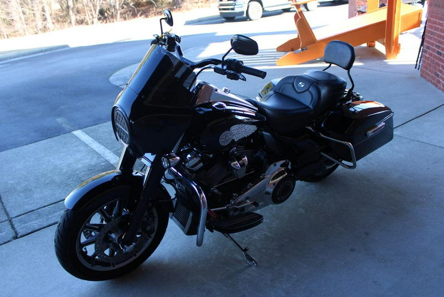 2022 Harley-Davidson® FLHP