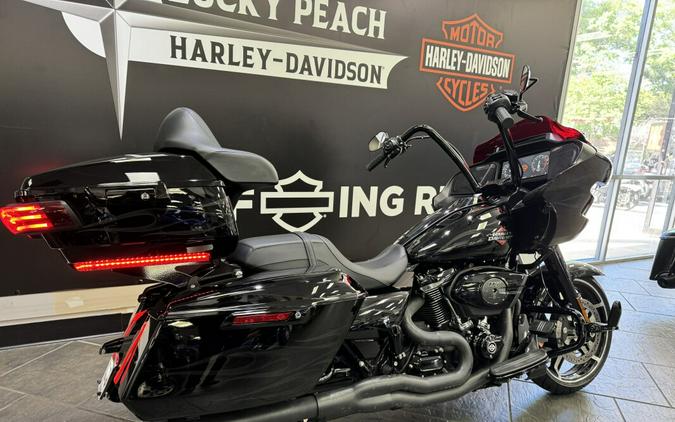 2025 Harley-Davidson® Road Glide® Midnight Firestorm - Black Finish