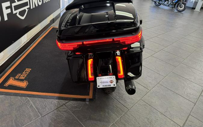2025 Harley-Davidson® Road Glide® Midnight Firestorm - Black Finish