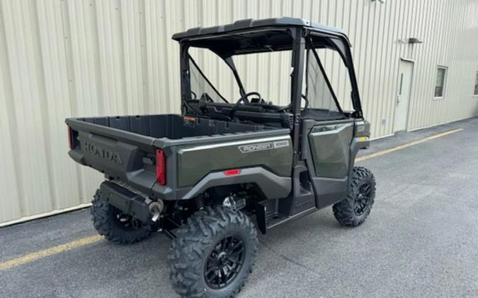2026 Honda Pioneer 1000 Deluxe