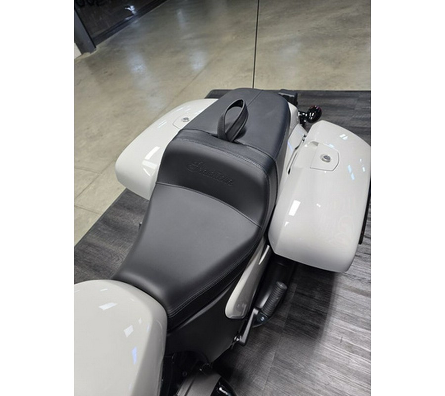 2026 Indian CHIEFTAIN POWERPLUS DARK HORSE + 112 PACKAGE