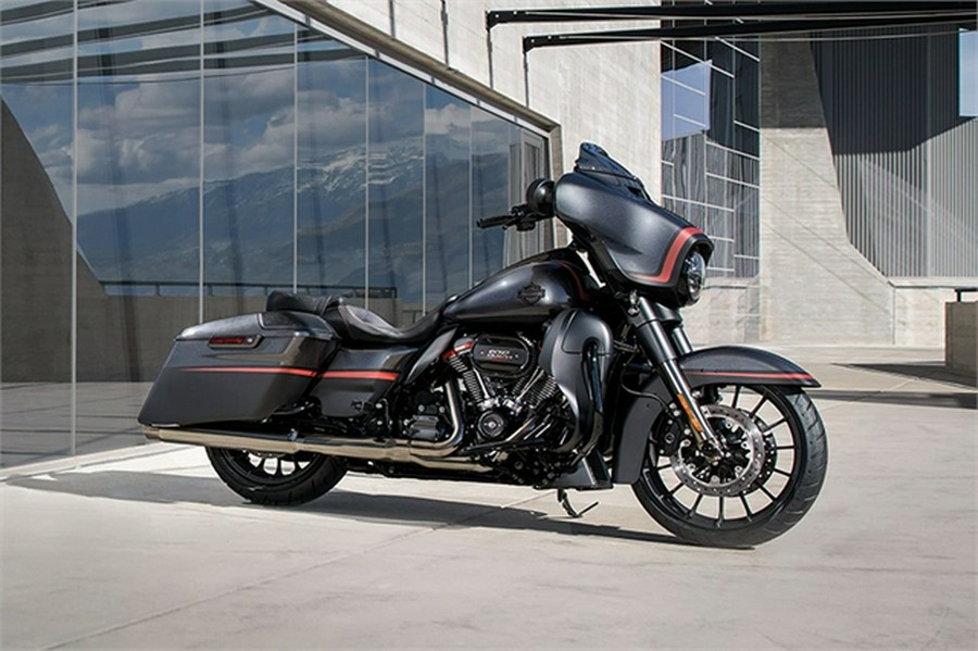 2018 Harley-Davidson Street Glide CVO Street Glide