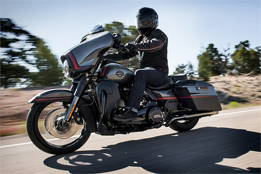 2018 Harley-Davidson Street Glide CVO Street Glide