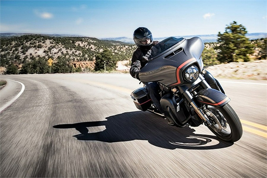 2018 Harley-Davidson Street Glide CVO Street Glide