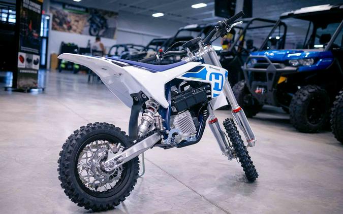 2024 Husqvarna® EE 5