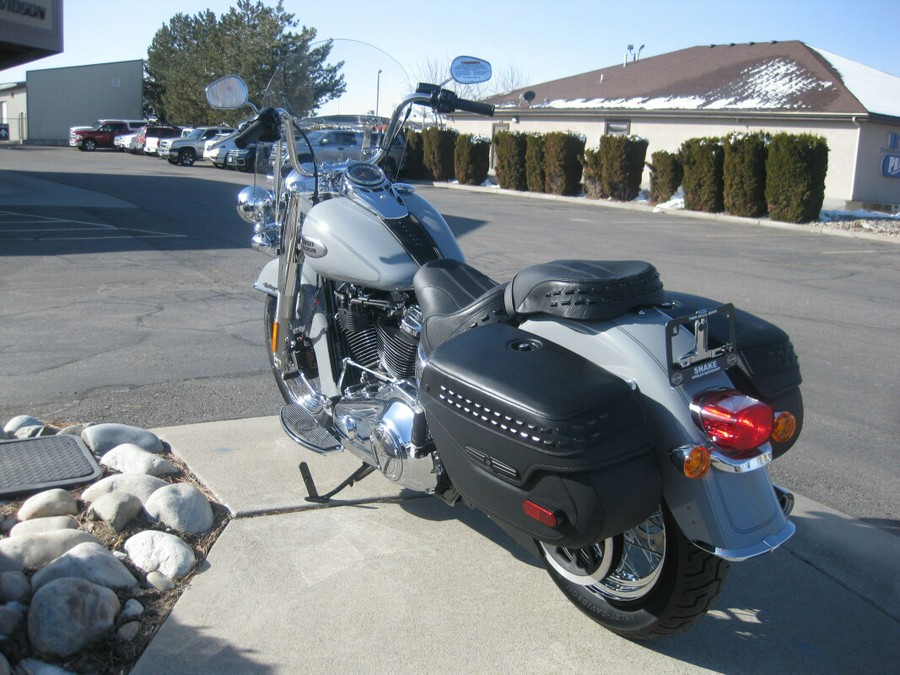 2024 Harley-Davidson Heritage Classic Billiard Gray