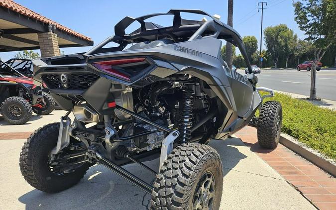 2024 Can-Am™ Maverick R X rs