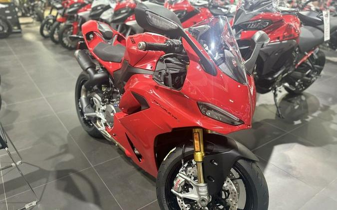 2025 Ducati PANIGALE V2 S 896