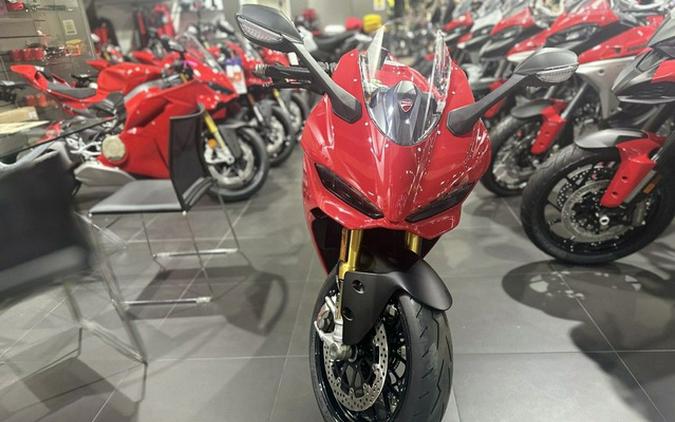 2025 Ducati PANIGALE V2 S 896