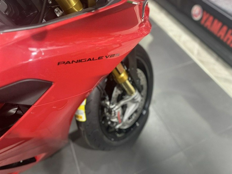 2025 Ducati PANIGALE V2 S 896