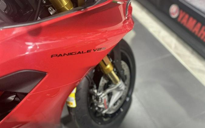 2025 Ducati PANIGALE V2 S 896