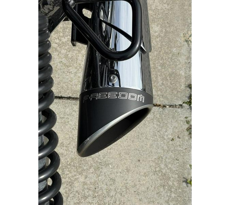 2022 Indian Motorcycle® CHIEF DARK HORSE, BLACK SMOKE